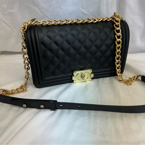 TOYBOY black quilted jelly crossbody bag with gold chain and accents. - Picture 2 of 12
